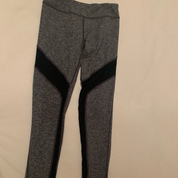 Gray Zella leggings with mesh - Picture 1 of 2